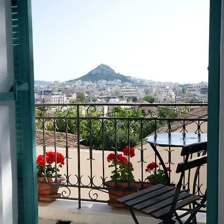 Apartment In The Shadow Of Acropolis *